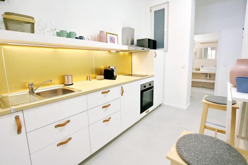 Pau Stylish Studios In The Heart Of บูดาเปสต์ ภายนอก รูปภาพ
